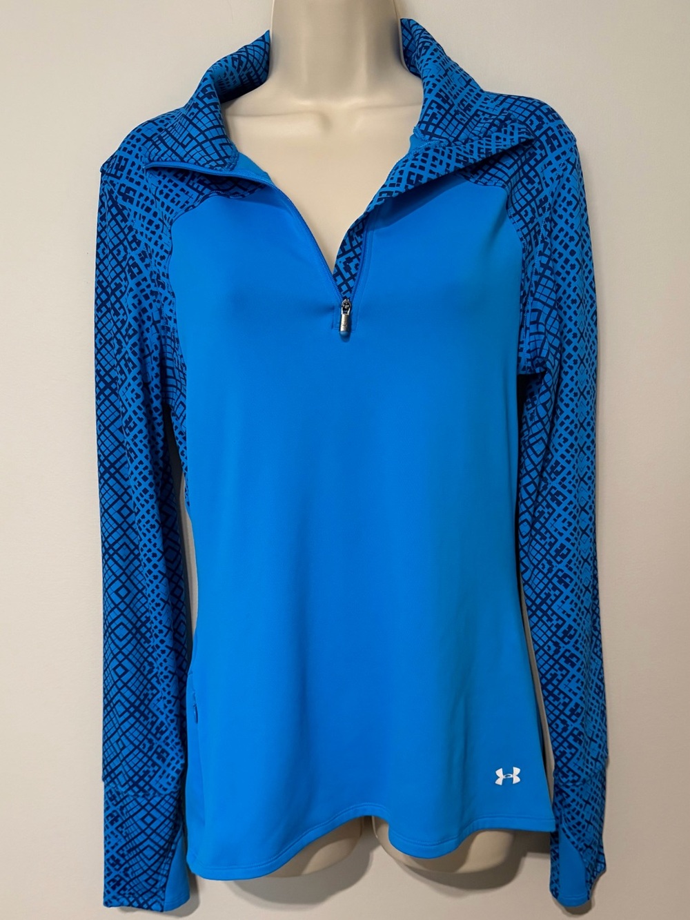 Under Armour Women's Electric Blue 1/4 Zip Pullover with Patterned Sleeves